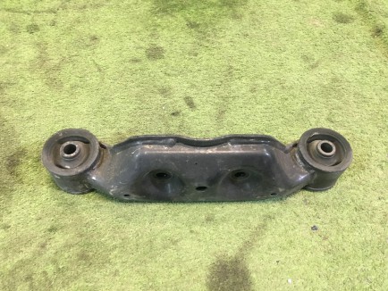 Apoio do diferencial SUBARU LEGACY OEM 41310AE002 BH5 2001 EJ202