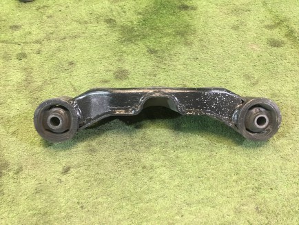 ยางแท่นเฟืองท้าย 41310AE002 SUBARU LEGACY