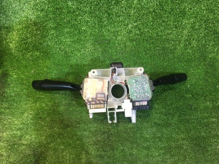 Блок подрулевых переключателей SUBARU LEGACY OEM 83111AE020 BH5 2001 EJ202