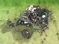 ワイヤーハーネス 81300AE630 81501AE140 SUBARU LEGACY