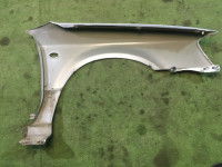 Guarda-lamas dianteiro esquerdo SUBARU LEGACY OEM 57120AE011 BH5 2001 Silver 01G