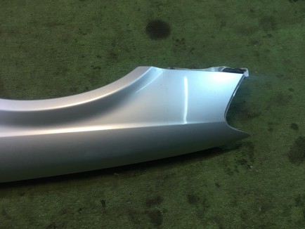 Guarda-lamas dianteiro esquerdo SUBARU LEGACY OEM 57120AE011 BH5 2001 Silver 01G
