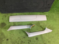 Tapizado del portón SUBARU LEGACY OEM 94320AE001AC 94310AE000OB 94310AE020OB 94310AE030OB BH5 2001 Silver 01G
