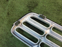 Решетка радиатора SUBARU LANCASTER OEM 91121AE260 BHE 2002 white pearl 07C