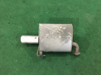 หม้อพักท้าย левая 44300AG040 44300AG640 SUBARU OUTBACK