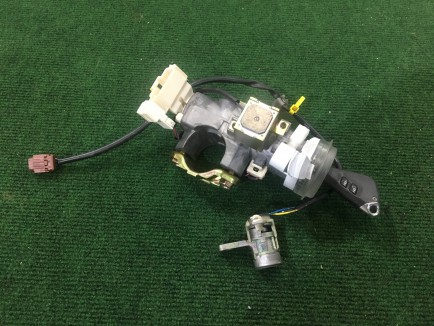 ชุดล็อกพร้อมกุญแจ SUBARU OUTBACK OEM 57491AG111 BP9 2004 Gold 39J