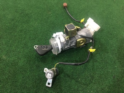 ชุดล็อกพร้อมกุญแจ SUBARU OUTBACK OEM 57491AG111 BP9 2004 Gold 39J