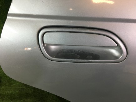 右后门 SUBARU LEGACY OEM 61400AC300 61400AC320 BG5 1998 Silver 406