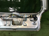 Portón trasero SUBARU LEGACY OEM 61700AC000 BG5 1998 Silver 406