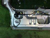 Portón trasero SUBARU LEGACY OEM 61700AC000 BG5 1998 Silver 406