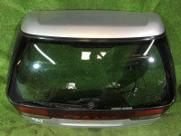 Portón trasero SUBARU LEGACY OEM 61700AC000 BG5 1998 Silver 406