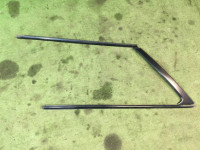 คิ้วกระจกข้างซ้าย 91012AC010 91013AC010 91011AC110 SUBARU LEGACY