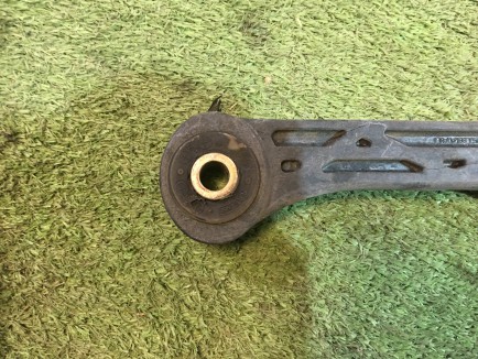 Upper manual transmission mount SUBARU LEGACY OEM 41040FA000 BG5 1998 EJ20D