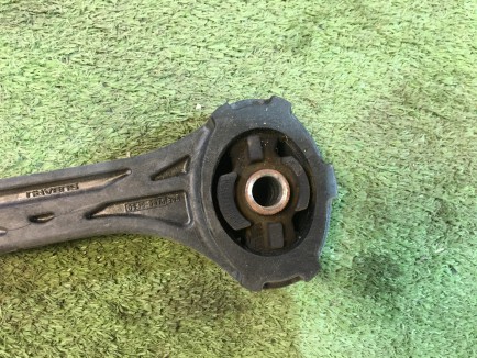 Upper manual transmission mount SUBARU LEGACY OEM 41040FA000 BG5 1998 EJ20D