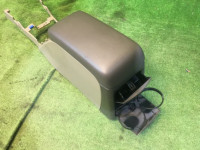 Guantera y reposabrazos SUBARU LANCASTER OEM 92111AE010AD BHE 2001 Green 1U7