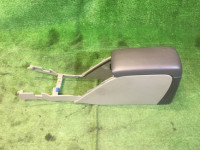 Guantera y reposabrazos SUBARU LANCASTER OEM 92111AE010AD BHE 2001 Green 1U7