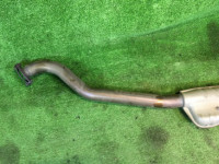 Средняя часть глушителя SUBARU LANCASTER OEM 44200AE080 BHE 2001 EZ30
