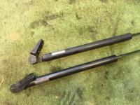 尾门支撑杆 SUBARU GRAND WAGON OEM 60330AC001 60330AC011 BG9 1998 Black 6L3