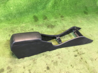 ช่องเก็บของและที่วางแขน 92060AC000ML SUBARU GRAND WAGON