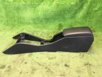 Бардачок подлокотник SUBARU GRAND WAGON OEM 92060AC000ML BG9 1998 Black 6L3
