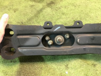 คานรองเกียร์ 41022AC150 41011AE010 SUBARU LANCASTER