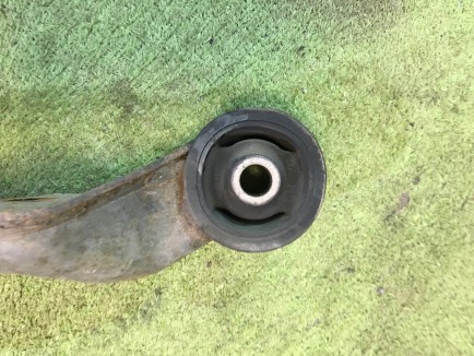 差速器支座 SUBARU LANCASTER OEM 41310AE001 BH9 1998 EJ254