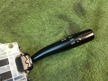 Mando de columna de dirección SUBARU LANCASTER OEM 83111AE020 BH9 1998 EJ254
