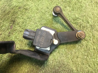 Sensor dianteiro de nivelamento dos faróis SUBARU OUTBACK OEM 84021AJ000 BRF 2009