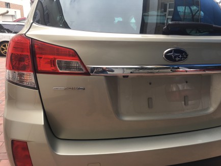 Porta da bagageira SUBARU OUTBACK OEM 60809AJ0309P 63011AJ010 91119AJ080G3 84912AJ250 84912AJ100 BRF 2009 gold D6H