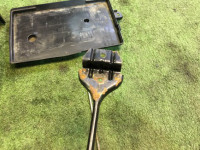 Soporte de batería SUBARU OUTBACK OEM 82123AJ000 82182AG001 82122AJ000 82161AG011 82161AJ000 BRF 2009