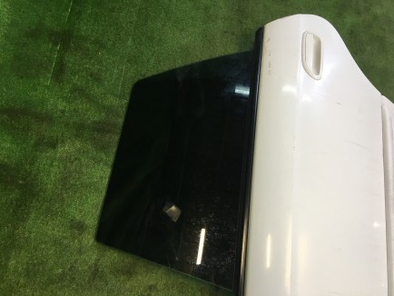 Porta traseira esquerda SUBARU LEGACY OEM 60400AE130 62280AE010 BH5 1998 Whait 51E