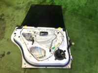 Porta traseira esquerda SUBARU LEGACY OEM 60400AE130 62280AE010 BH5 1998 Whait 51E