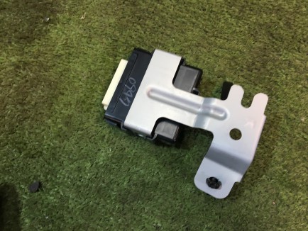 Módulo de control de los faros SUBARU OUTBACK OEM 84051AJ000 BRF 2009