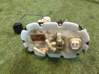 Carcasa de la bomba de combustible 42021AE000 42021AE001 SUBARU LANCASTER