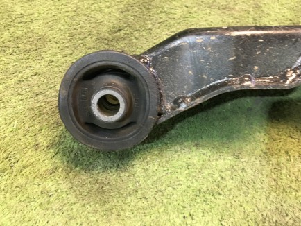 Apoio do diferencial SUBARU LEGACY B4 OEM 41310AE002 BE9 2001 EJ254
