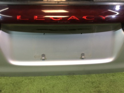 テールランプ間ガーニッシュ SUBARU LEGACY OEM 84251AC090 BG5 1997