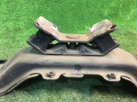 คานรองเกียร์ SUBARU LEGACY OEM 41022AE120 41011AE000 BH5 2000 EJ206