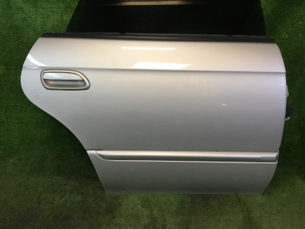 Дверь задняя правая SUBARU LEGACY OEM 60400AE410 BH5 2000 arctic silver M 792