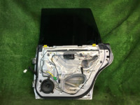 Дверь задняя правая SUBARU LEGACY OEM 60400AE410 BH5 2000 arctic silver M 792