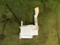 玻璃水壶 SUBARU OUTBACK OEM 86631AG000 86611AG010 86611AG000 86611AG000 BP9 2006 EJ253