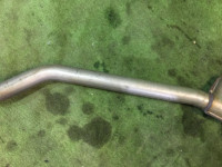 ท่อไอเสียท่อนกลาง SUBARU LEGACY B4 OEM 44200AE021 BE5 BH5 2000 EJ206