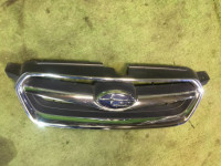Rejilla del radiador SUBARU LEGACY OEM 91121AG150 BP5 BL5 2006 white pearl 37J