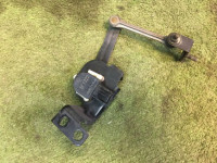 Sensor delantero de nivelación de faros 84021AG000 SUBARU LEGACY