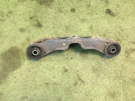 Подушка редуктора SUBARU LANCASTER OEM 41310AE020 BHE BEE 2001 EZ30