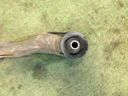 Подушка редуктора SUBARU LANCASTER OEM 41310AE020 BHE BEE 2001 EZ30