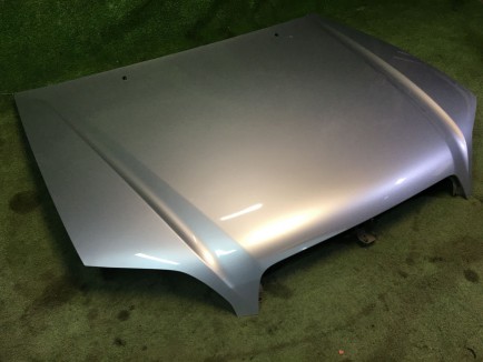 Bonnet SUBARU LANCASTER OEM 57229AE040 BHE BH9 2001 Silver 1U2