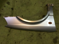 Aleta delantera derecha SUBARU LANCASTER OEM 57120AE021 BHE BH9 2001 Silver 1U2