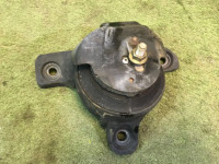 ยางแท่นเครื่องซ้าย SUBARU LANCASTER OEM 41022AE110 BHE BEE 2001 EZ30