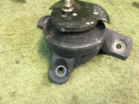 右发动机支座 SUBARU LANCASTER OEM 41022AE100 BHE 2001 EZ30