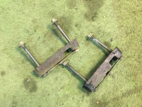 สเปเซอร์หน้า 20511AE000, 20510AE030 SUBARU LANCASTER